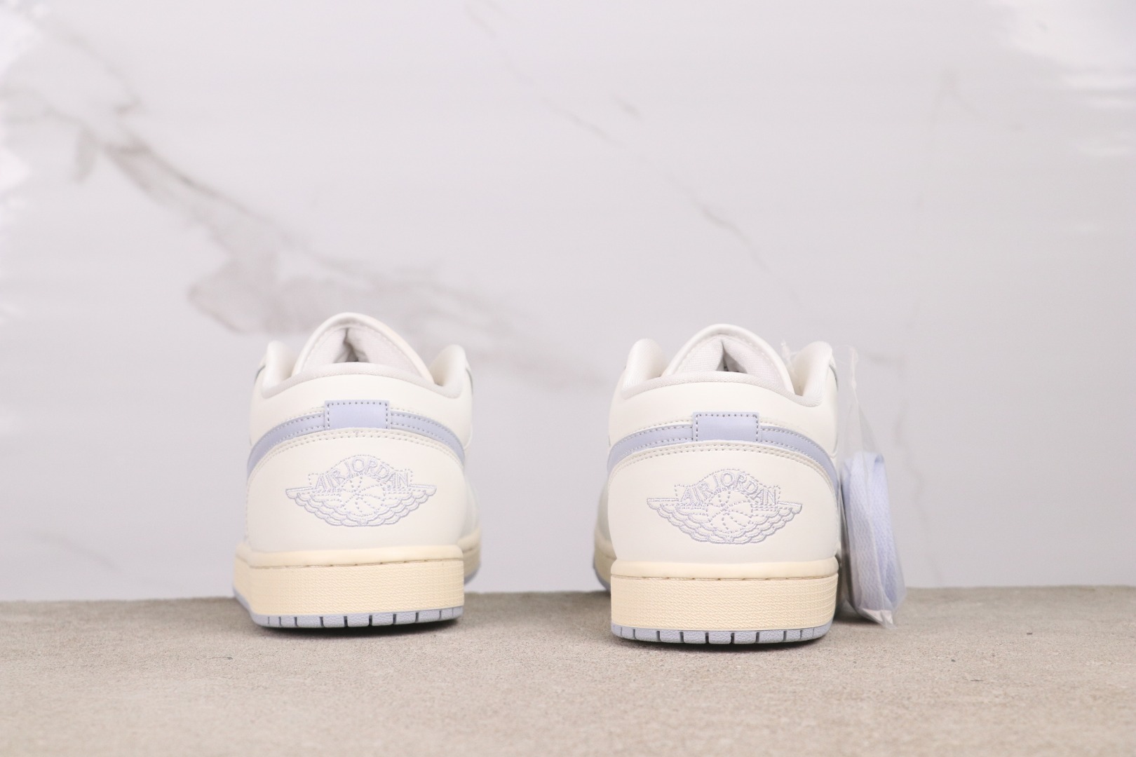 20251115/Nike_251115-1